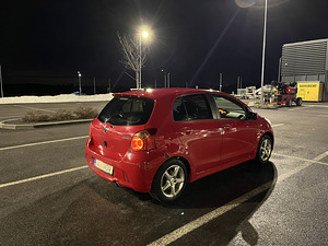 Toyota Yaris T-Sport (5 foto / 9)