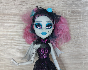 Monster High - Haruldane Zombie Shake Rochelle Goyle nukk (3 foto / 3)