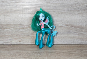 Monster high väike nukk (1 foto / 3)