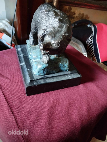Шварцвальдский мишка на металлической каменной основе (фото #3)