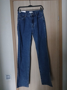 Джинсы (3 фото из 8)