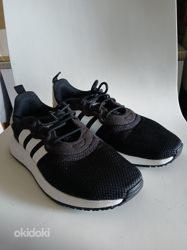 Кроссовки Adidas