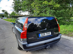 Volvo V70 2.4d мануал (11 фото из 15)