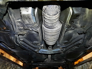 VOLVO V70 2.4 Turbo Üv. 03.2024 (10 foto / 15)