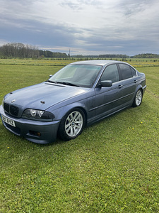 BMW 320i (1 foto / 7)