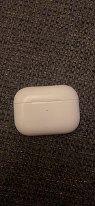 Чехол Apple AirPods pro (2 фото из 2)
