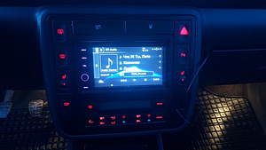 Volkswagen Sharan Facelift (9 foto / 10)