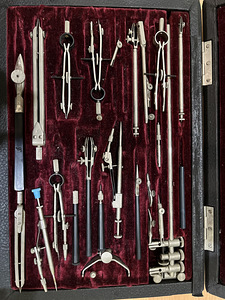 Joonistusriistade komplekt (3 foto / 8)