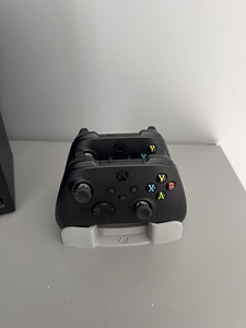 Xbox series x (2 foto / 3)