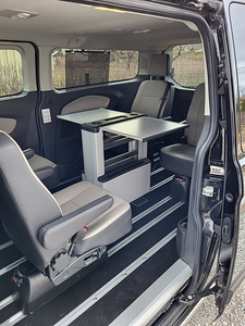 Ford Tourneo Custom Business (7 foto / 11)