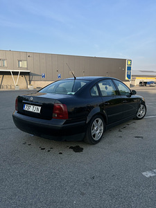 Volkswagen Passat 1.8t 1999 (3 foto / 7)