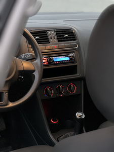 Volkswagen Polo 1.2 51kw 2010 B (7 foto / 13)
