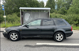 Audi A4 1.8 92kw (8 foto / 12)