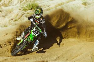 Krossikiiver BELL MOTO-10 McGrath Showtime, suurused: M, L (7 foto / 10)