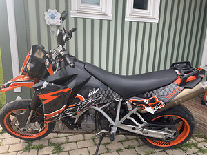 KTM 950 Supermoto (4 foto / 5)