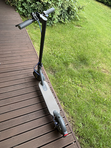Xiaomi Mi Electric Scooter 3 (2 foto / 6)