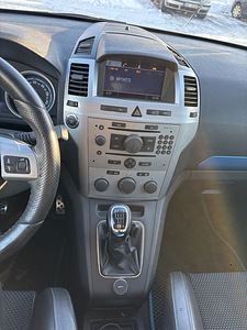 Opel Zafira OPC 2.0T 177kw (9 foto / 14)