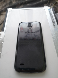 Samsung Galaxy S4 Mini (2 foto / 3)