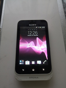 Sony Xperia Типо (3 фото из 3)