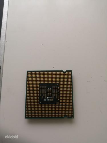 Четырехъядерный Intel Q8300 (фото #3)