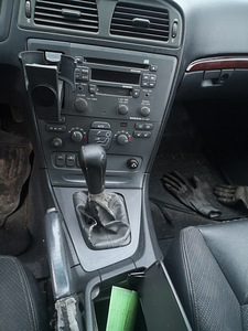 Volvo S60 2.4b 103kw Manuaal 02a Varuosad (3 foto / 9)