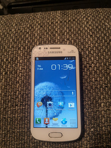 Samsung Galaxy S Duos (3 foto / 3)