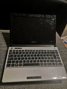 Asus UL20A 12.1" (3 foto / 8)