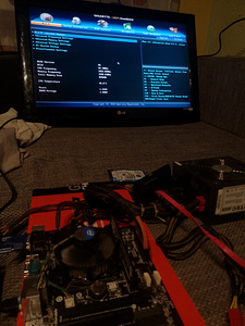 Gigabyte GA-H81M-S2PV Socket 1150 (4 foto / 4)