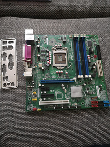 Intel DQ670W LGA1155 (1 foto / 4)