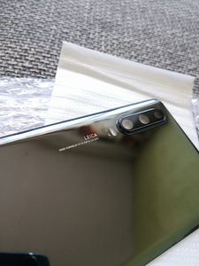 Huawei P30 LCD/Ekraan +Tagakaan Must (4 foto / 4)