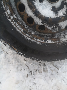 Sailun Ice Blazer WST3 195/65R15 Naastrehvid Uueväärsed (9 foto / 10)