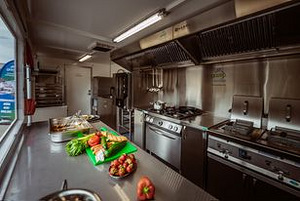 ФУДТРАК 9М / FOODTRUCK (3 фото из 10)