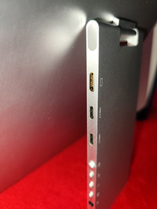 Portable monitor 15" 1080p (3 foto / 5)