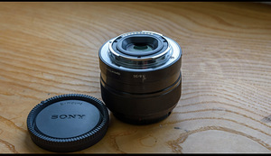 Sony e 35mm f1.8 OSS (2 foto / 3)