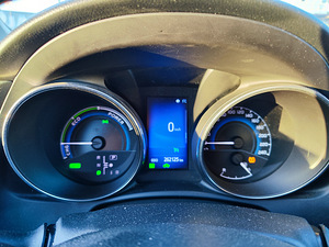 Toyota Auris (5 фото из 5)