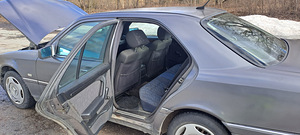 Mercedes Benz c220 dizel (8 foto / 8)