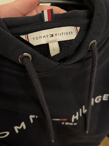 Толстовка Tommy Hilfiger (3 фото из 3)