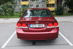Honda civic 2011 1.8 103kw (10 foto / 14)