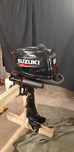 Лодочный мотор suzuki (4 фото из 4)
