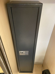 Relvakapp 315 mm x 205 mm x 1380 mm (1 foto / 7)