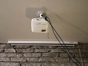 Benq projektor, laekinnitus, 4World ekraan (2 foto / 9)