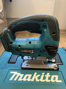 Makita DJV180. Tikksaag. Nagu uus (2 foto / 7)