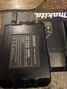 2 Makita akut (8 foto / 10)
