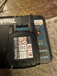 2 Makita akut (9 foto / 10)