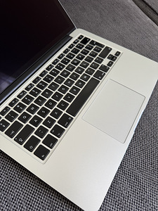 MacBook Pro 13 дюймов 2015 (3 фото из 6)