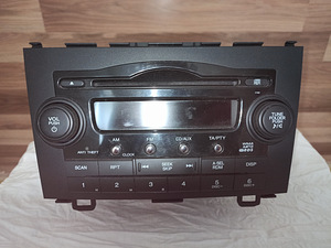 Originaal raadio Honda CR-V autole (1 foto / 3)