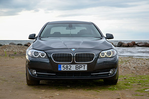 BMW f10 520d (3 foto / 15)