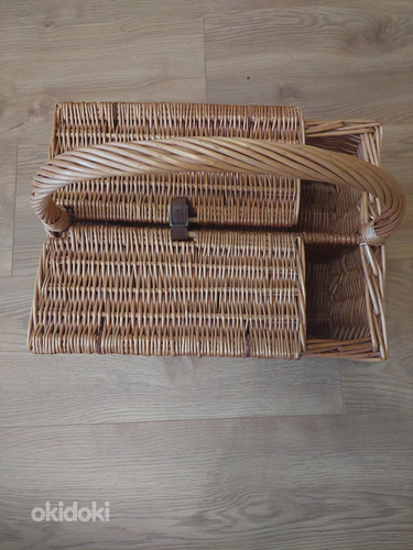 Корзина для пикника, плетенная из лозы (фото #2)