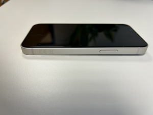 iPhone 13 Mini 128 ГБ Белый (5 фото из 5)
