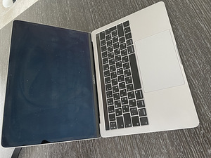 MacBook Pro 13.3" (2019) Retina with TB i7 2.8GHz/16GB/1TB/ (2 foto / 2)